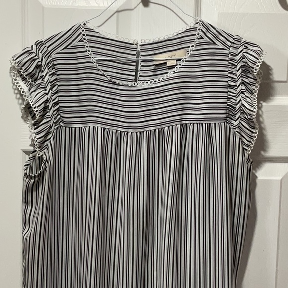 LOFT Tops - Loft black & white small stripe design with ruffle shoulders blouse L